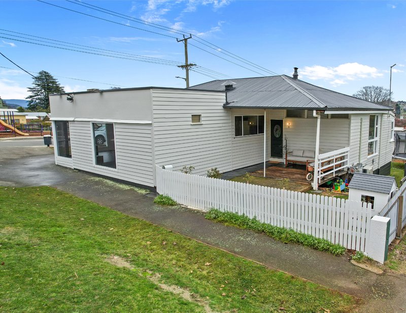 Photo - 15 Lansdowne Place, Deloraine TAS 7304 - Image 16