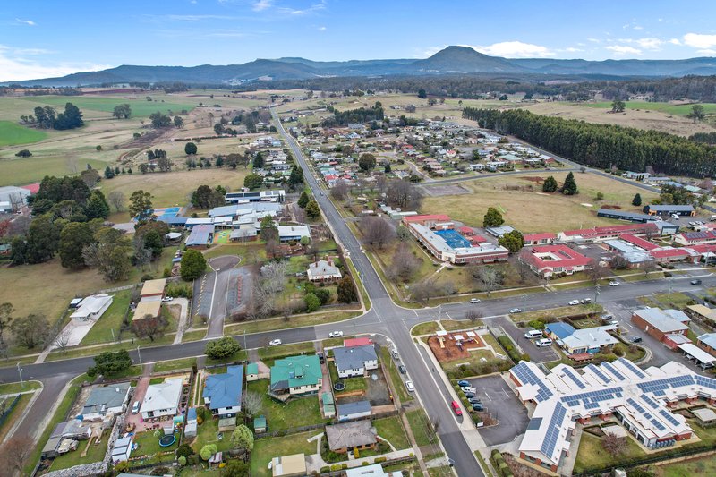 Photo - 15 Lansdowne Place, Deloraine TAS 7304 - Image 33