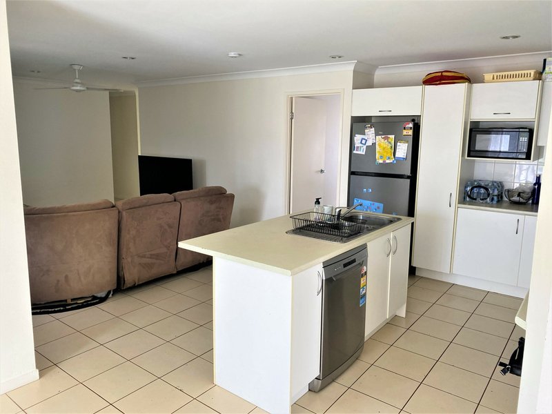 Photo - 15 Lara Court, Kingaroy QLD 4610 - Image 2