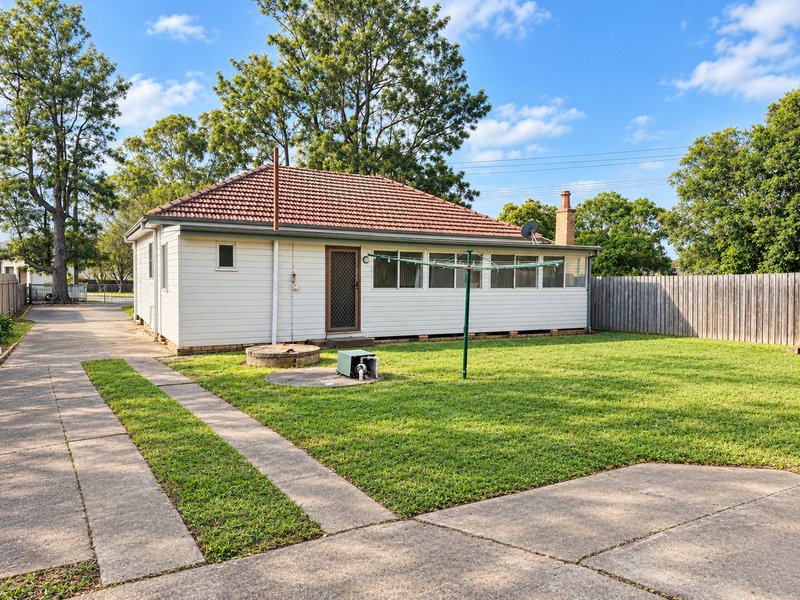 Photo - 15 Largs Avenue, Largs NSW 2320 - Image 11