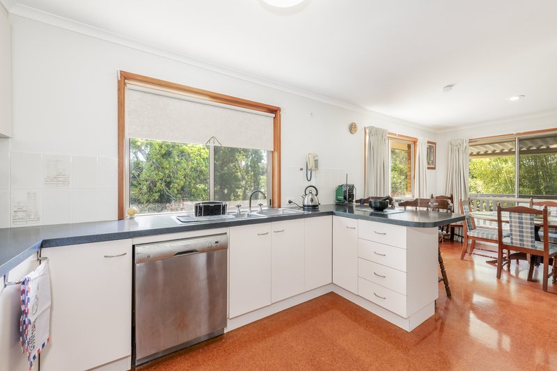 Photo - 15 Lassig Street, Moore Park Beach QLD 4670 - Image 4