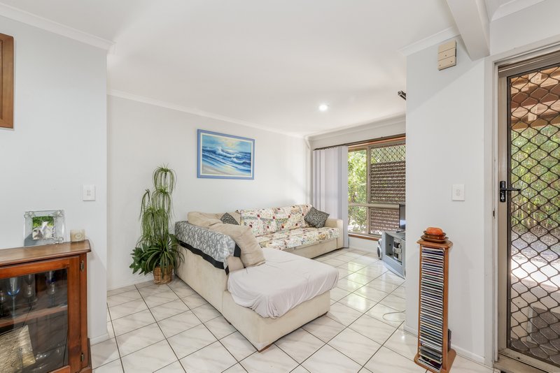 Photo - 15 Lassig Street, Moore Park Beach QLD 4670 - Image 9