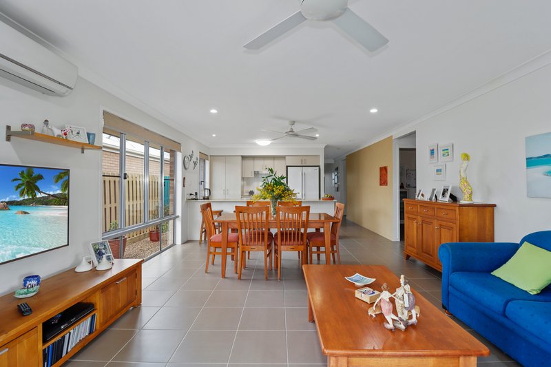 Photo - 15 Lawson Road, Urraween QLD 4655 - Image 4