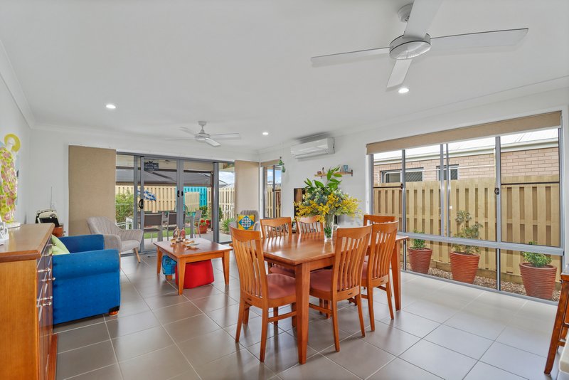 Photo - 15 Lawson Road, Urraween QLD 4655 - Image 7