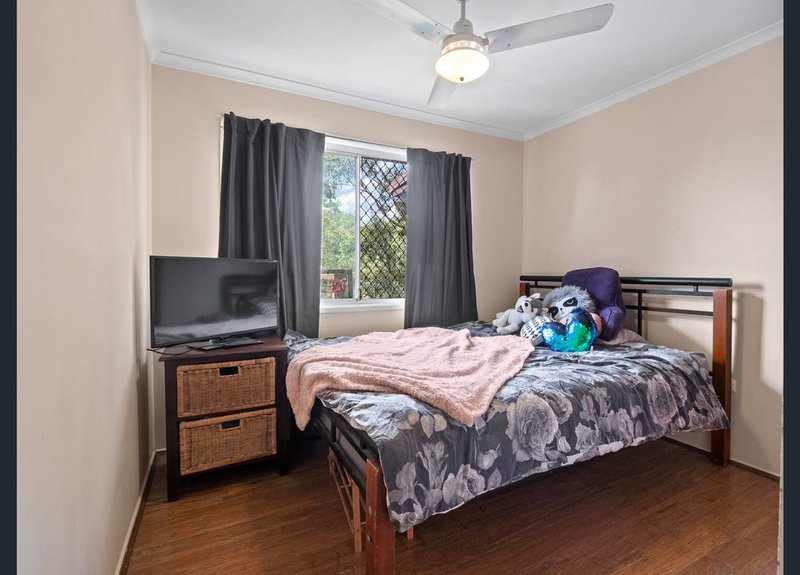 Photo - 15 Leanne Street, Marsden QLD 4132 - Image 4