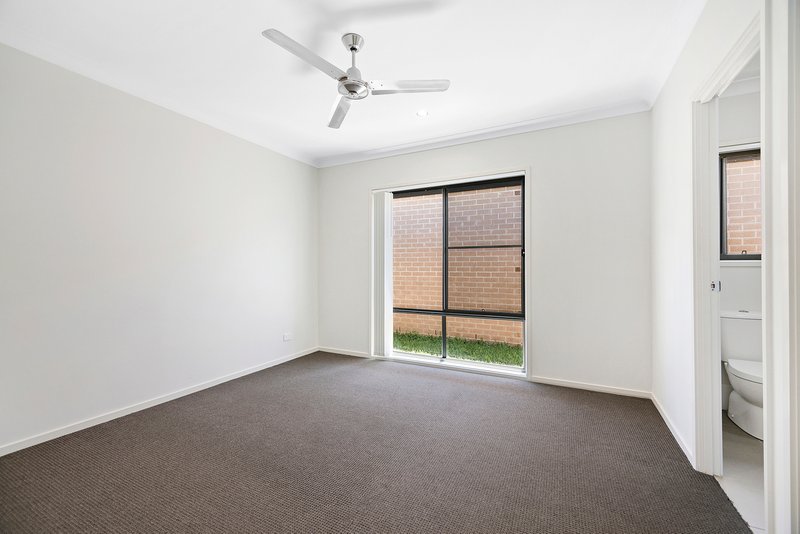 Photo - 15 Learning Street, Coomera QLD 4209 - Image 7