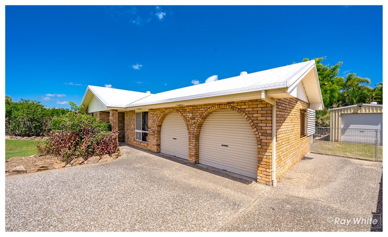 Photo - 15 Leeds Avenue, Kawana QLD 4701 - Image 2