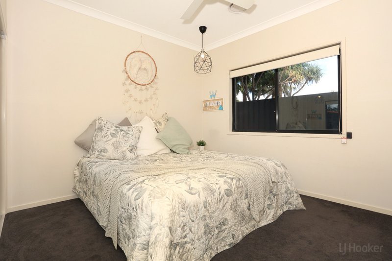 Photo - 15 Leeside Place, Hope Island QLD 4212 - Image 22