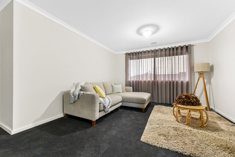 Photo - 15 Leghorn Way, Clyde North VIC 3978 - Image 12