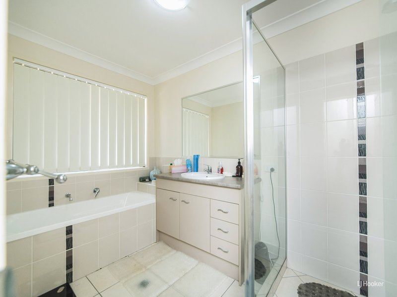 Photo - 15 Leichhardt Drive, Gracemere QLD 4702 - Image 5