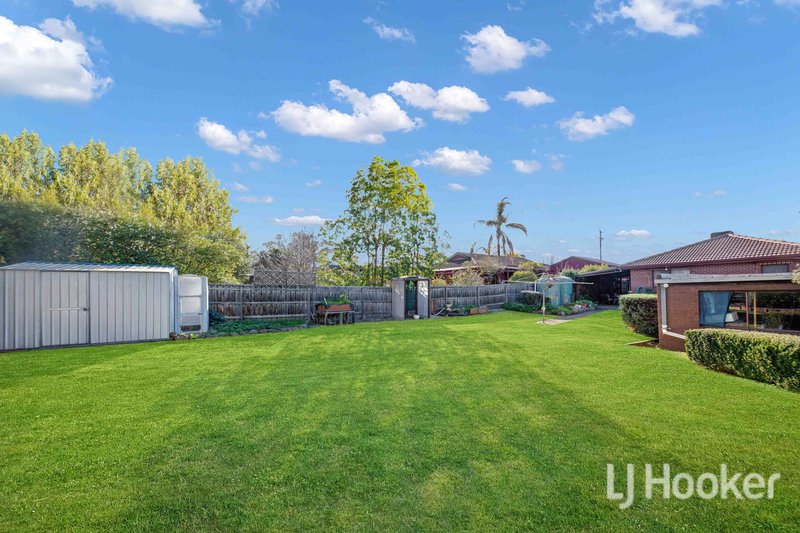 Photo - 15 Leila Court, Bacchus Marsh VIC 3340 - Image 14