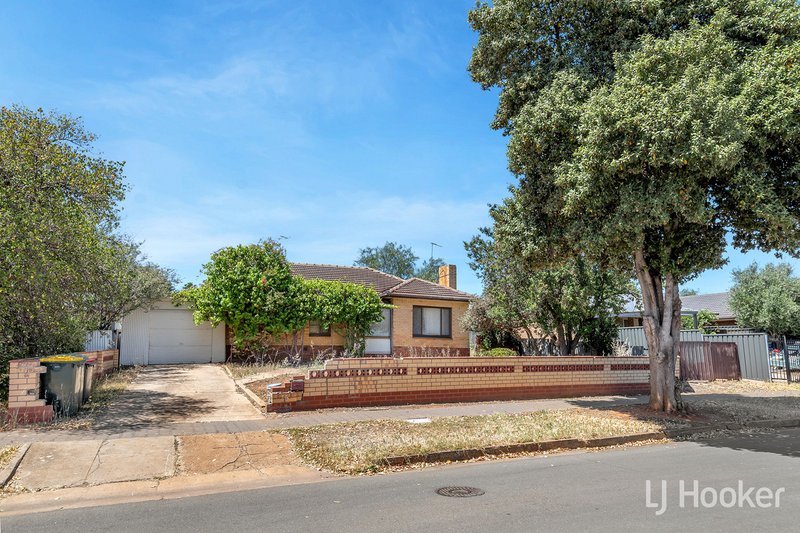 Photo - 15 Leonard Street, Elizabeth Park SA 5113 - Image 4