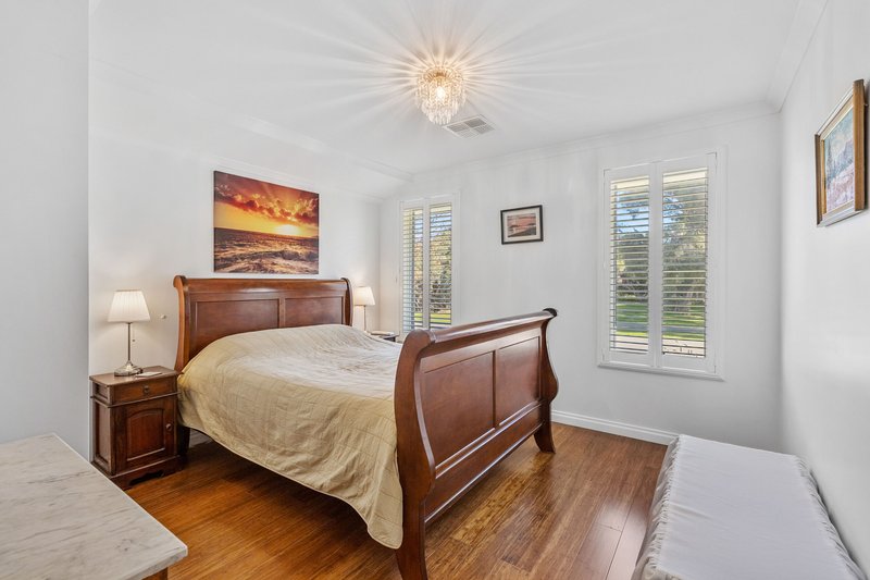 Photo - 15 Leschenault Boulevard, Lake Coogee WA 6166 - Image 4