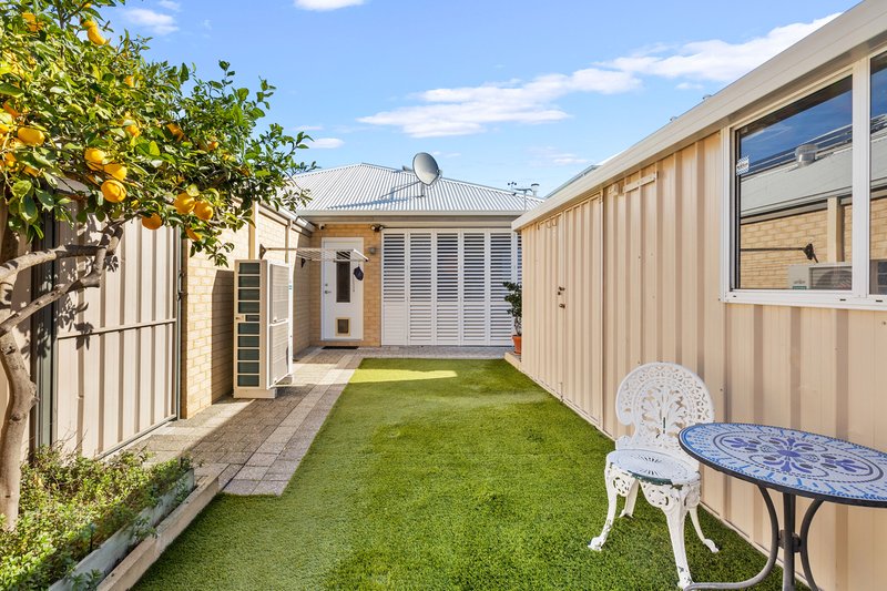 Photo - 15 Leschenault Boulevard, Lake Coogee WA 6166 - Image 19