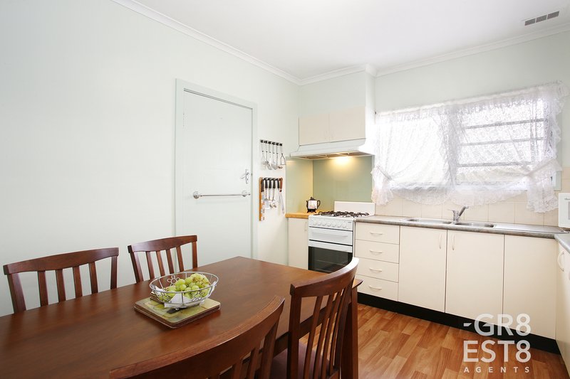 Photo - 15 Lilly Pilly Avenue, Doveton VIC 3177 - Image 4