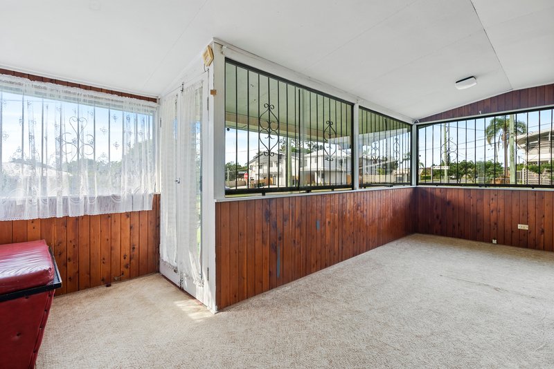 Photo - 15 Limerick Street, Acacia Ridge QLD 4110 - Image 5