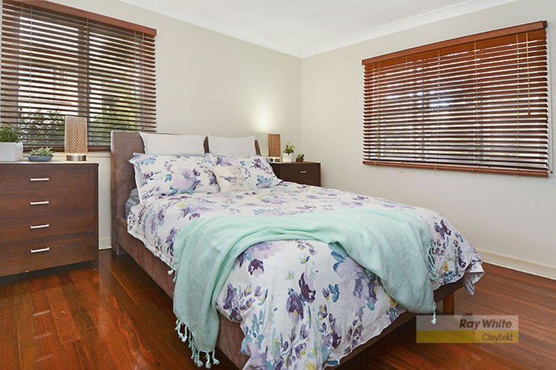 Photo - 15 Lindale Street, Chermside West QLD 4032 - Image 5