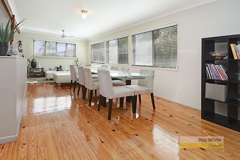 Photo - 15 Lindale Street, Chermside West QLD 4032 - Image 7