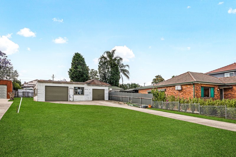 Photo - 15 Linton Street, Baulkham Hills NSW 2153 - Image 8