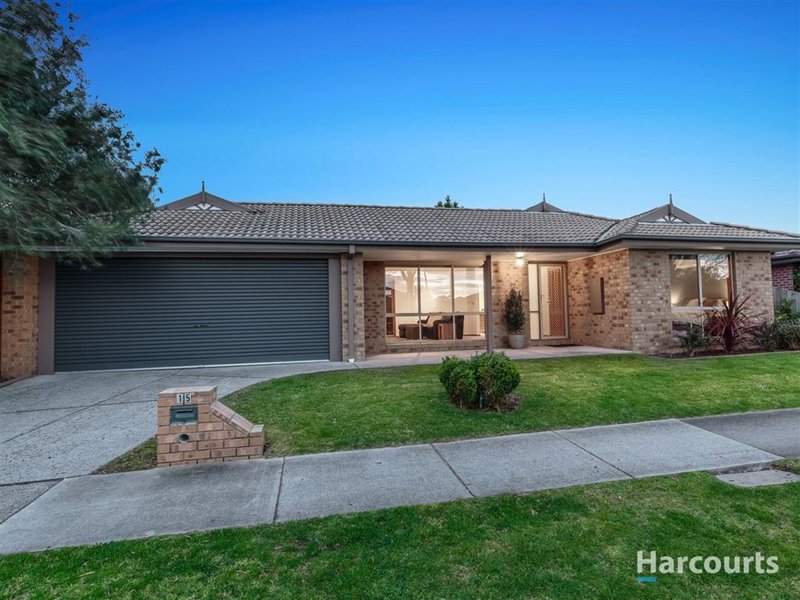 15 Liviana Drive, Rowville VIC 3178