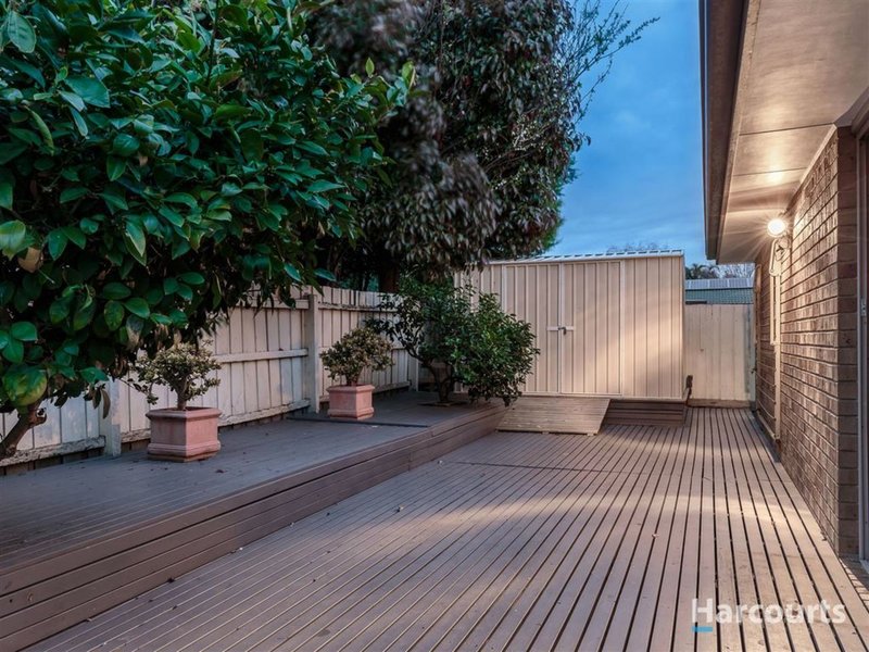 Photo - 15 Liviana Drive, Rowville VIC 3178 - Image 13