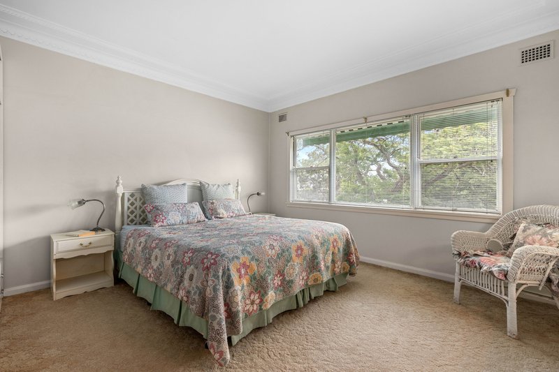 Photo - 15 Llewellyn Street, Oatley NSW 2223 - Image 9