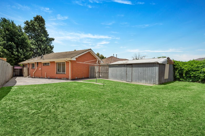 Photo - 15 Lloyd Avenue, Epping VIC 3076 - Image 9