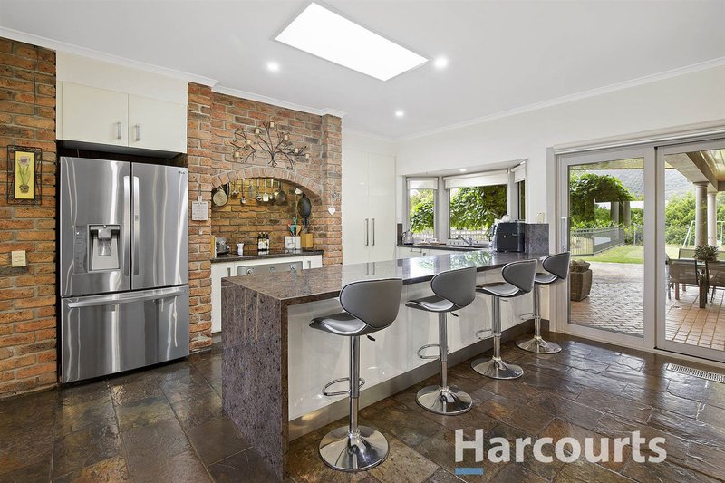 Photo - 15 Lobosco Court, Kilsyth VIC 3137 - Image 7