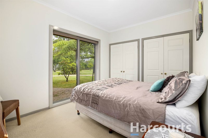 Photo - 15 Lobosco Court, Kilsyth VIC 3137 - Image 12