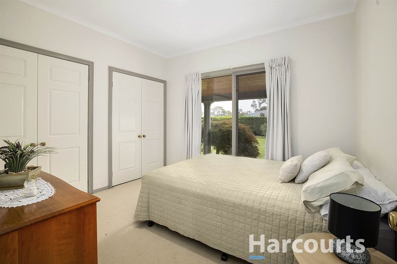 Photo - 15 Lobosco Court, Kilsyth VIC 3137 - Image 13