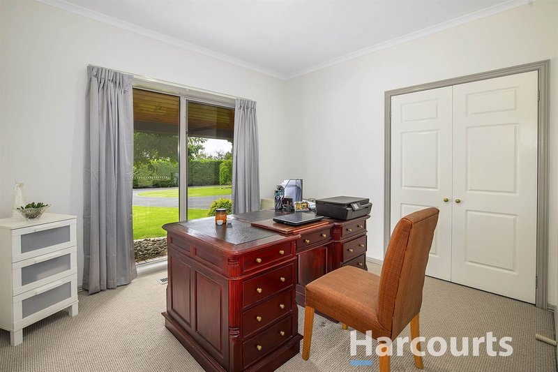 Photo - 15 Lobosco Court, Kilsyth VIC 3137 - Image 15