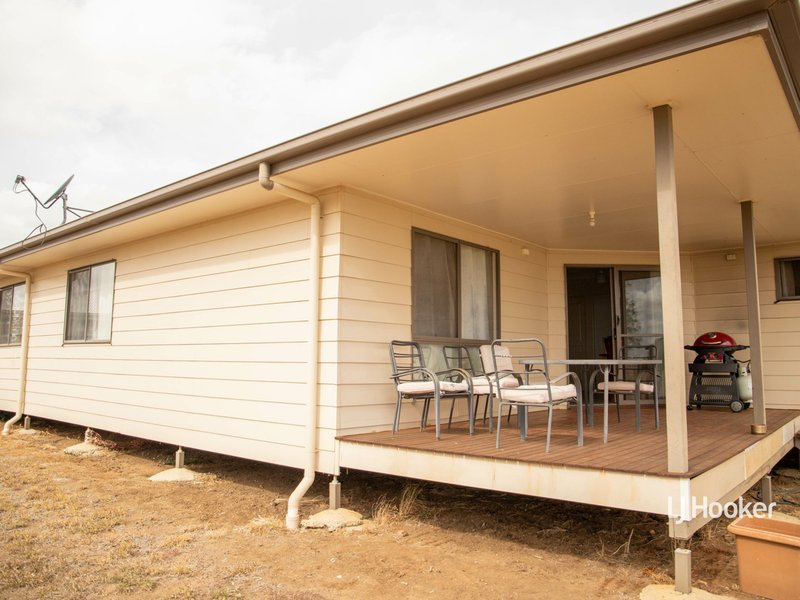 Photo - 15 Lockyer Crescent, Roma QLD 4455 - Image 19