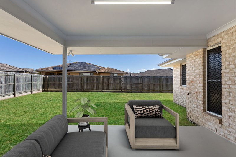 Photo - 15 Lomandra Drive, Morayfield QLD 4506 - Image 5