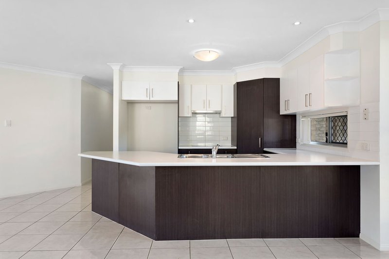 Photo - 15 Lomandra Drive, Morayfield QLD 4506 - Image 13