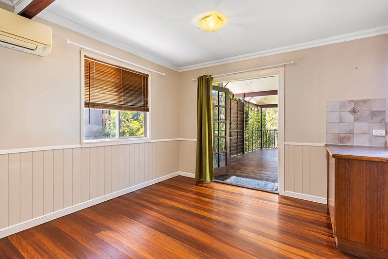 Photo - 15 Lord Byron Parade, Strathpine QLD 4500 - Image 2