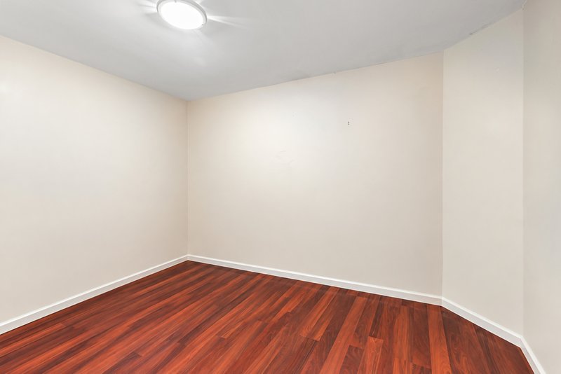 Photo - 15 Lord Byron Parade, Strathpine QLD 4500 - Image 6