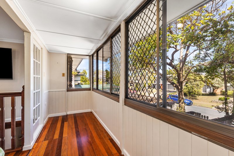 Photo - 15 Lord Byron Parade, Strathpine QLD 4500 - Image 7