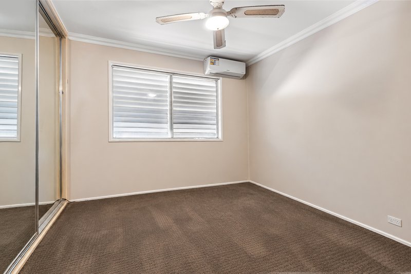 Photo - 15 Lord Byron Parade, Strathpine QLD 4500 - Image 9