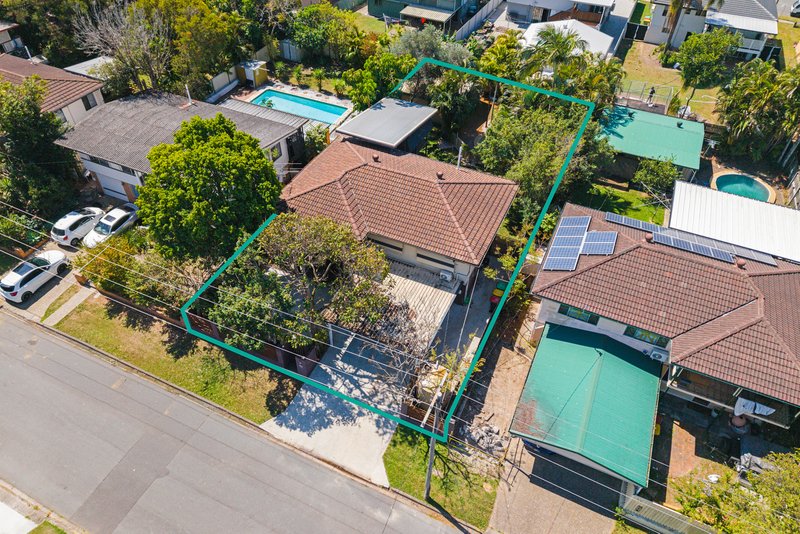 Photo - 15 Lord Byron Parade, Strathpine QLD 4500 - Image 23