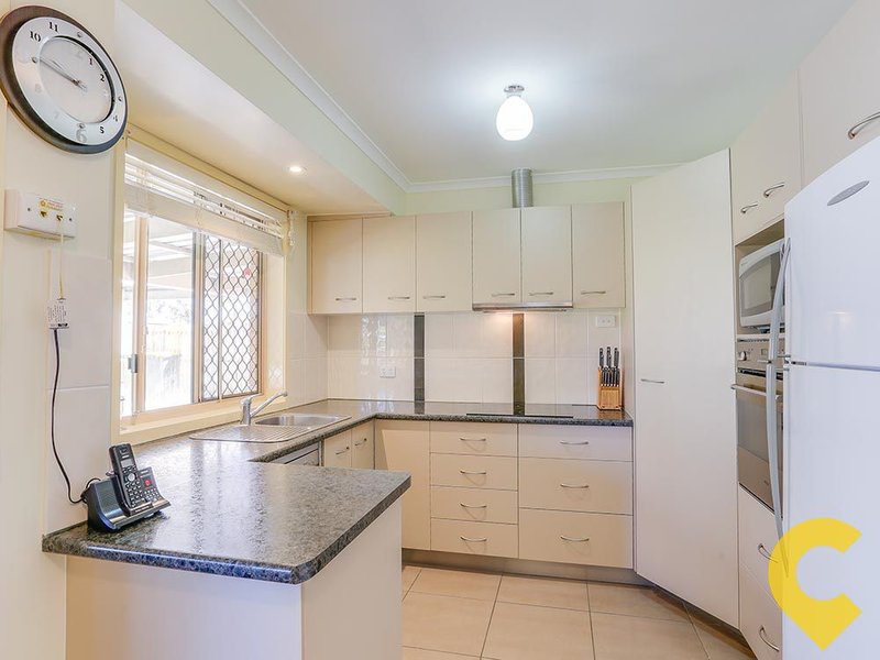 Photo - 15 Lorebury Drive, Morayfield QLD 4506 - Image 11