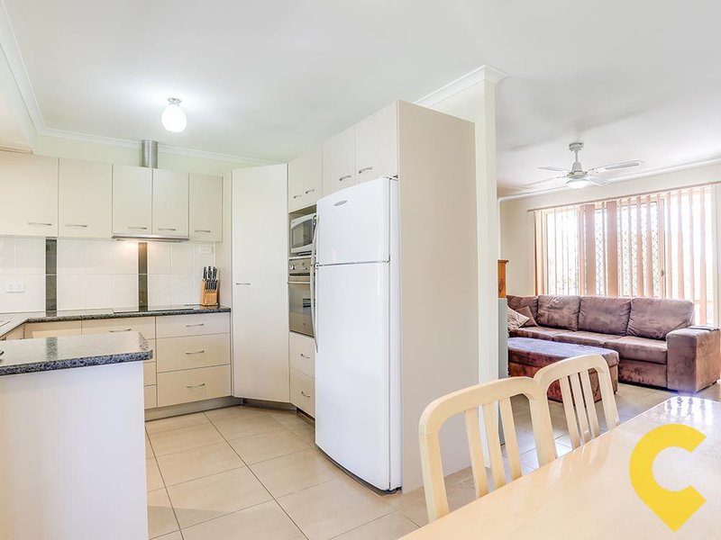 Photo - 15 Lorebury Drive, Morayfield QLD 4506 - Image 12