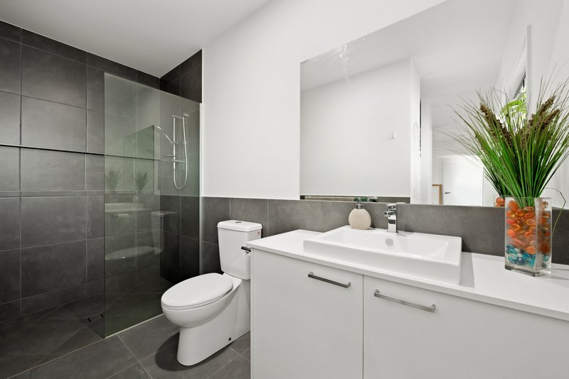 Photo - 15 Lorikeet Place, Burnside QLD 4560 - Image 10