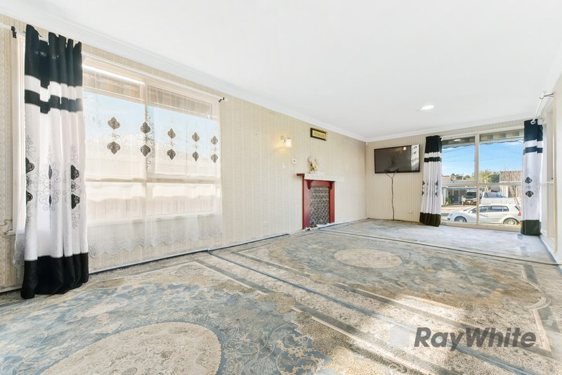 Photo - 15 Louis Street, Doveton VIC 3177 - Image 3