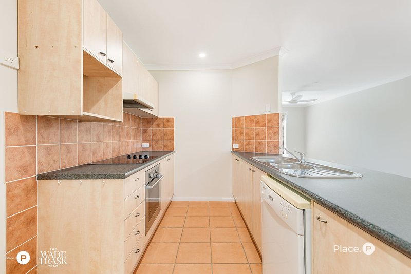 Photo - 15 Lucy Court, Ormiston QLD 4160 - Image 5