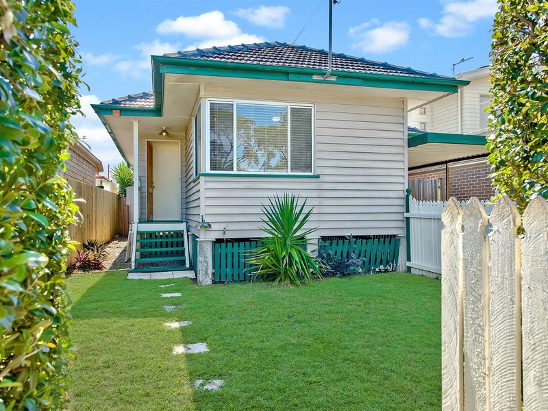 Photo - 15 Ludgate Street, Banyo QLD 4014 - Image 3