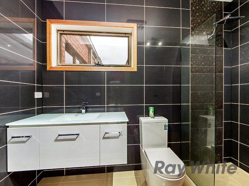 Photo - 15 Luxford Street, St Albans VIC 3021 - Image 12