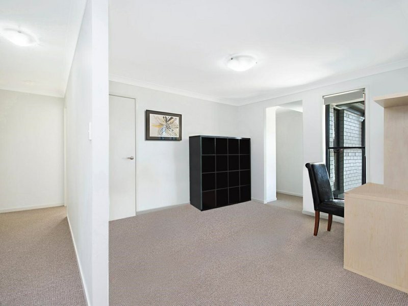 Photo - 15 Luxor Street, Southport QLD 4215 - Image 7