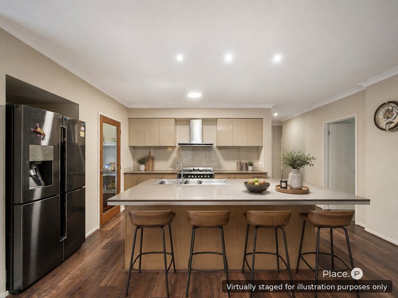 Photo - 15 Lytham Circuit, North Lakes QLD 4509 - Image 2