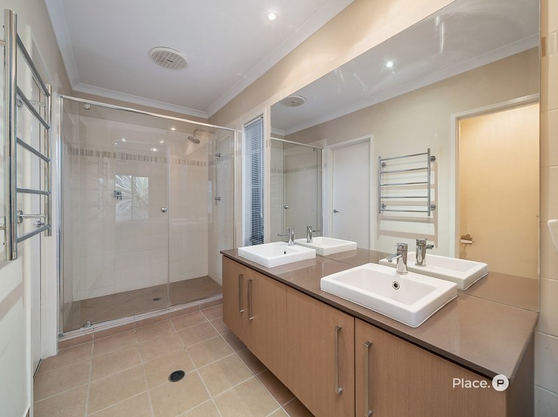 Photo - 15 Lytham Circuit, North Lakes QLD 4509 - Image 7