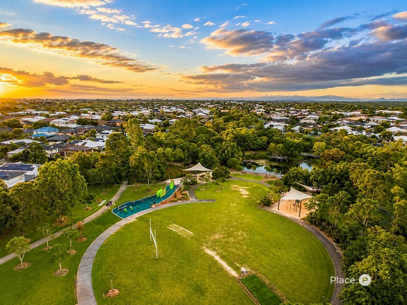 Photo - 15 Lytham Circuit, North Lakes QLD 4509 - Image 14